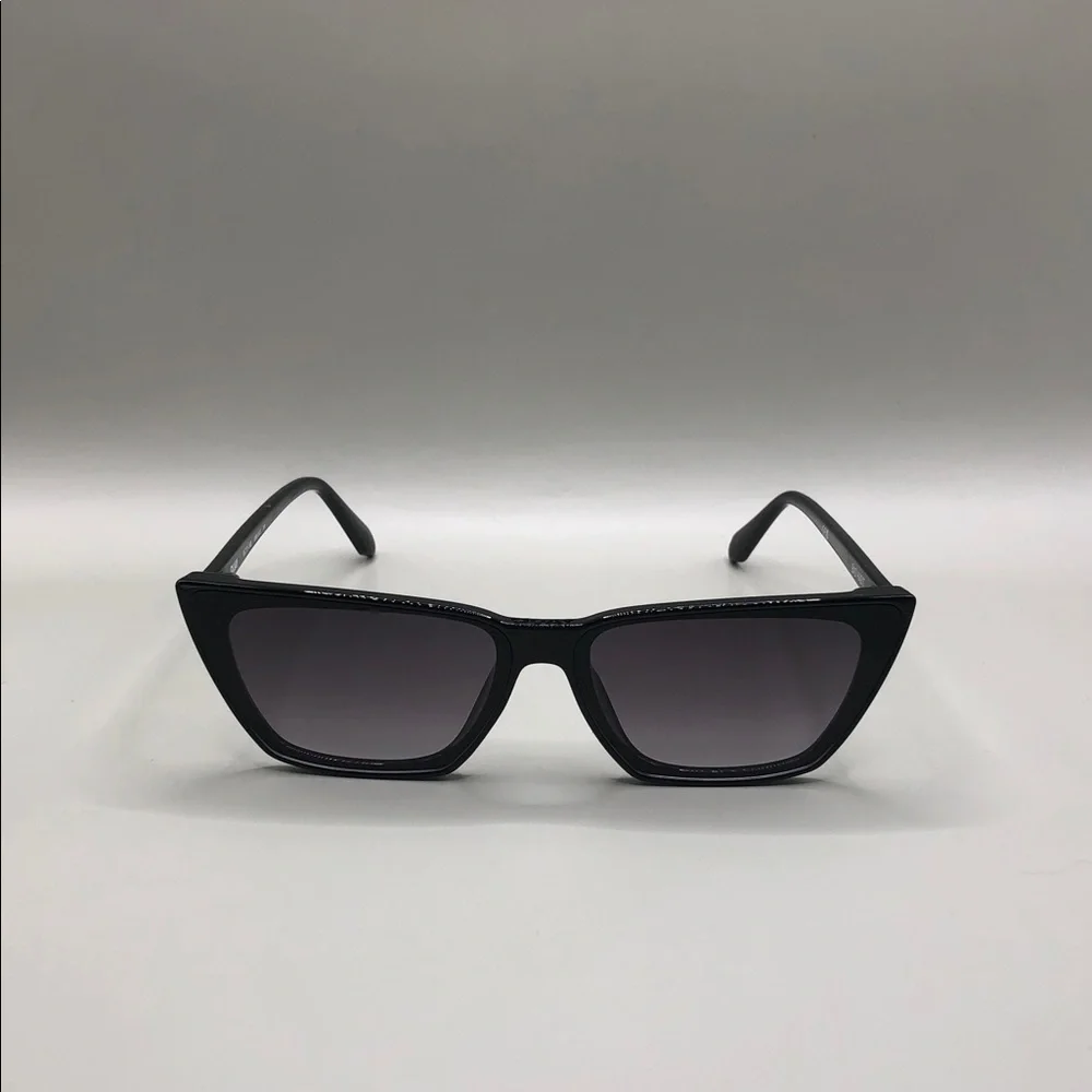 Quay Australia bad habit sunglasses black frame smoke lens cat eye.